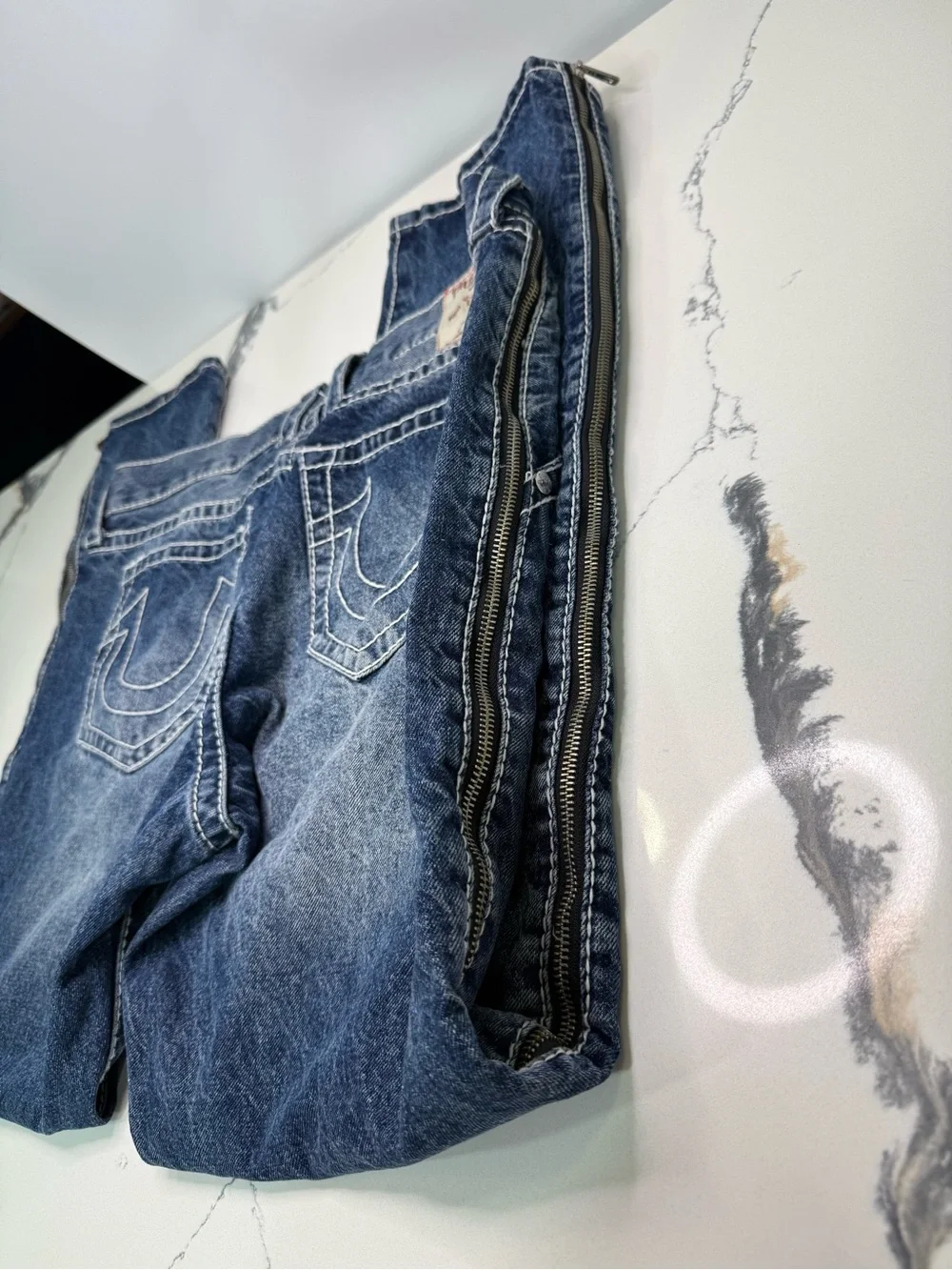 True Religion Ricky Big T Arch Logo Relaxed Straight Men’s Size 38